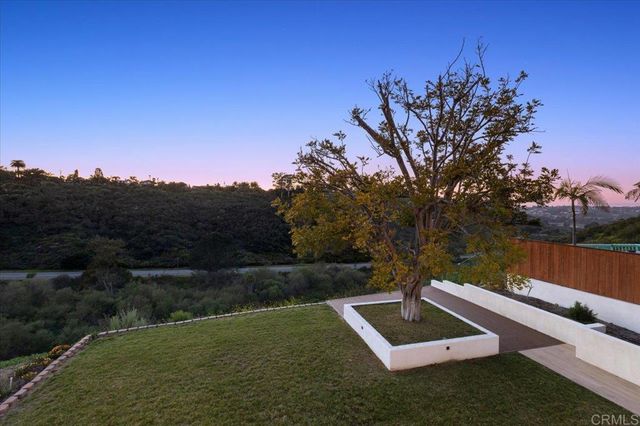 1560 Hawk View Dr, Encinitas, CA 92024