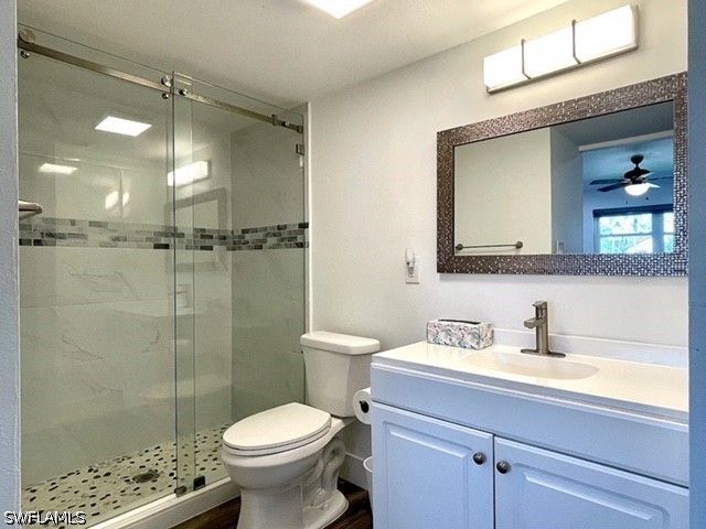 200 Valley Stream DR 8B, Naples, FL 34113