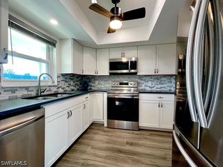 200 Valley Stream DR 8B, Naples, FL 34113