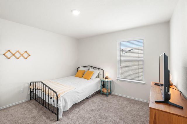 196 Sweetleaf DR, Buda, TX 78610