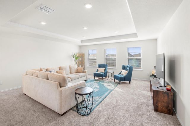 196 Sweetleaf DR, Buda, TX 78610