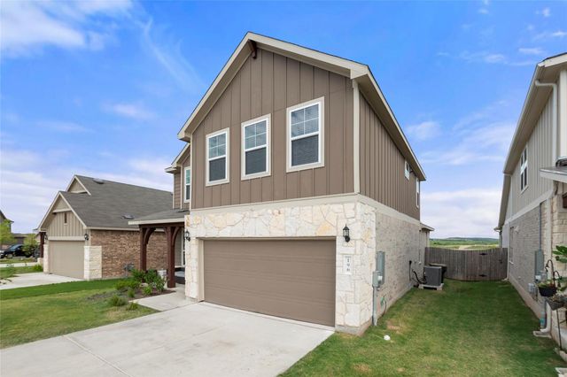 196 Sweetleaf DR, Buda, TX 78610