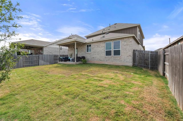 196 Sweetleaf DR, Buda, TX 78610