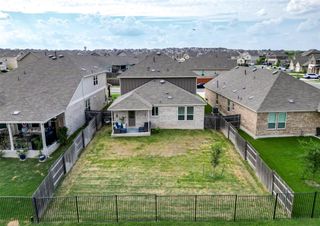 196 Sweetleaf DR, Buda, TX 78610