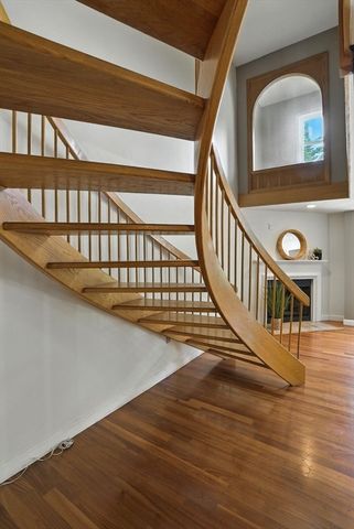 75 Page Rd 13, Bedford, MA 01730