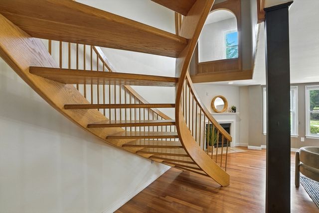 75 Page Rd 13, Bedford, MA 01730