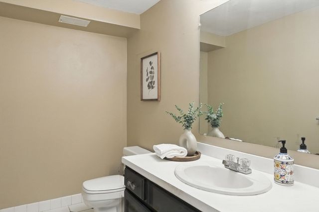 75 Page Rd 13, Bedford, MA 01730