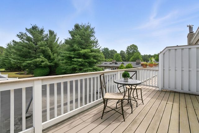 75 Page Rd 13, Bedford, MA 01730