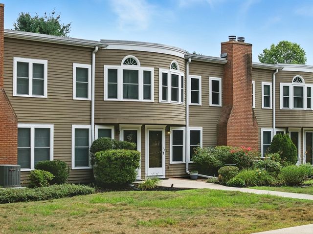 75 Page Rd 13, Bedford, MA 01730