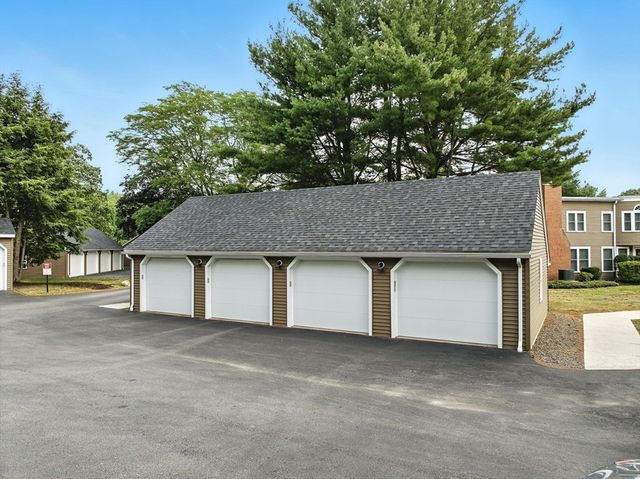 75 Page Rd 13, Bedford, MA 01730