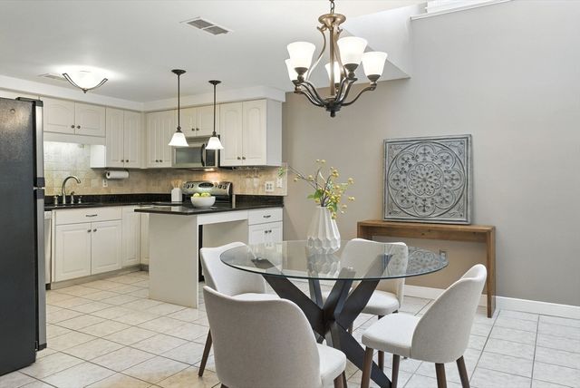 75 Page Rd 13, Bedford, MA 01730