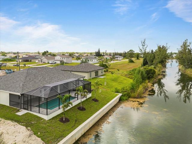 2107 NW 20th Ter, Cape Coral, FL 33993