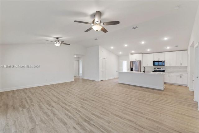 2107 NW 20th Ter, Cape Coral, FL 33993