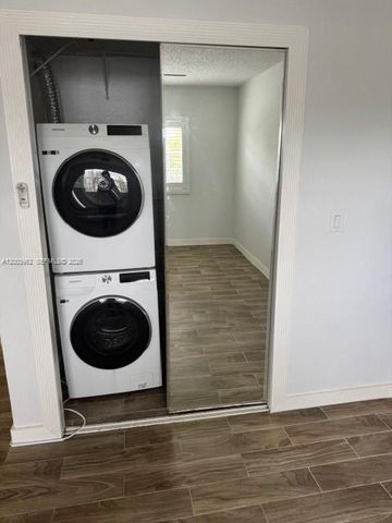 1407 NE 56th St 301, Fort Lauderdale, FL 33334