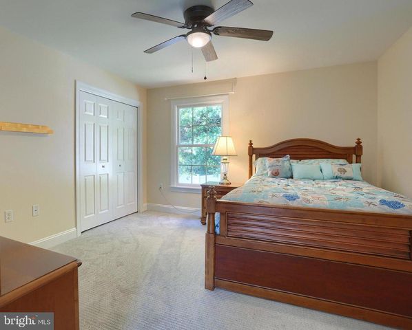1018 COUNTRY CLUB RD, Camp Hill, PA 17011