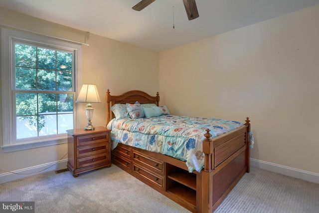 1018 COUNTRY CLUB RD, Camp Hill, PA 17011