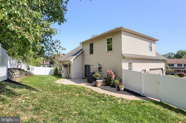 1018 COUNTRY CLUB RD, Camp Hill, PA 17011