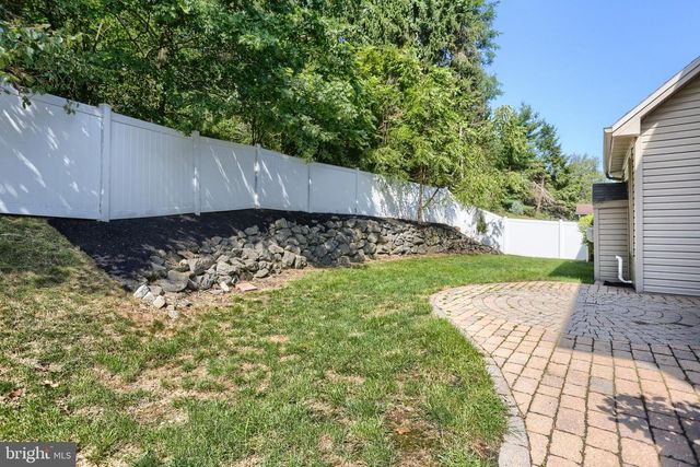 1018 COUNTRY CLUB RD, Camp Hill, PA 17011
