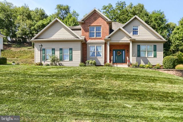 1018 COUNTRY CLUB RD, Camp Hill, PA 17011