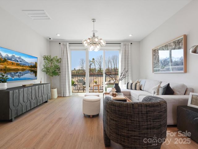 5032 Beirut Drive, Charlotte, NC 28217