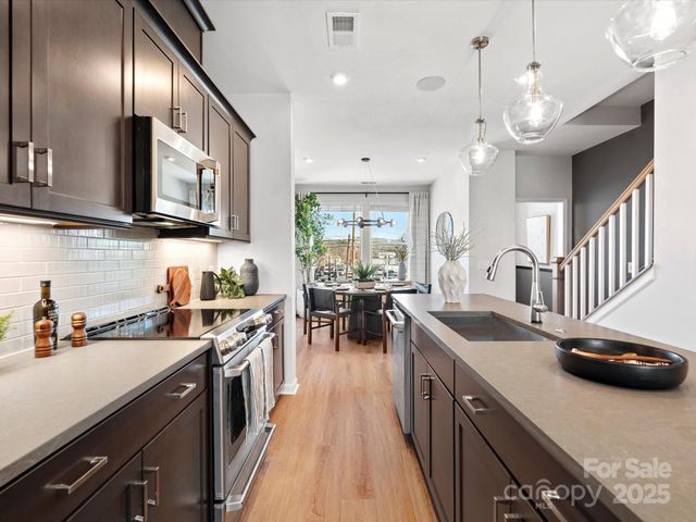 5032 Beirut Drive, Charlotte, NC 28217