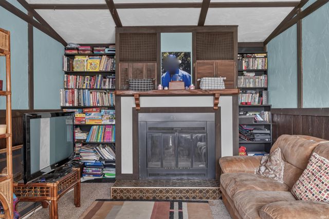 7019 Strawberry Drive, Fort Wayne, IN 46825
