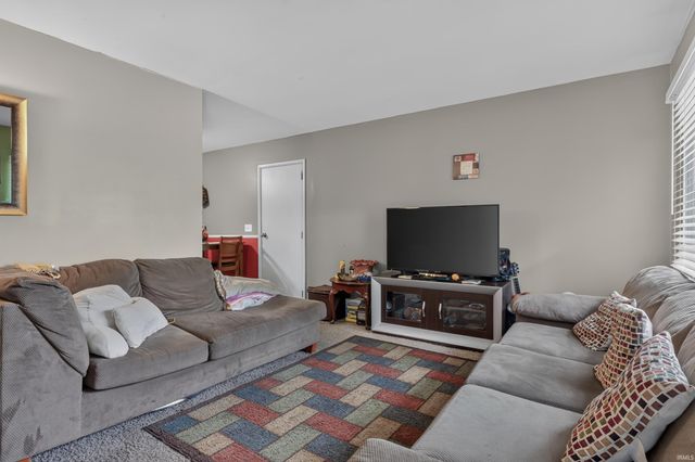 7019 Strawberry Drive, Fort Wayne, IN 46825