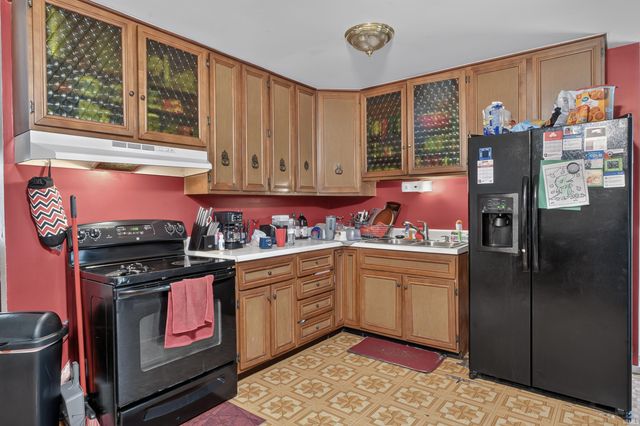 7019 Strawberry Drive, Fort Wayne, IN 46825