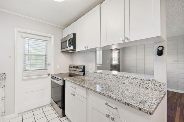 320 LAKEVIEW STREET 213, Orlando, FL 32804