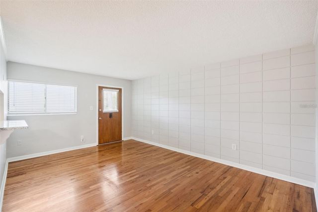 320 LAKEVIEW STREET 213, Orlando, FL 32804