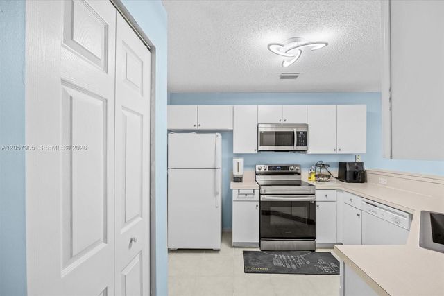 232 Timberwalk Trail, Jupiter, FL 33458