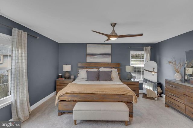 41 LAUREL CIR, Newtown, PA 18940