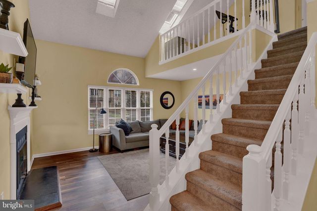 41 LAUREL CIR, Newtown, PA 18940