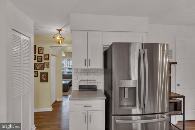 41 LAUREL CIR, Newtown, PA 18940