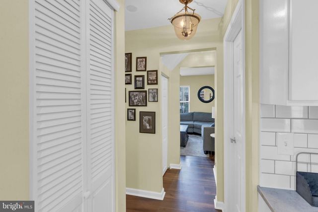 41 LAUREL CIR, Newtown, PA 18940