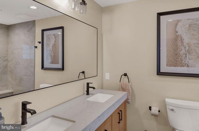 41 LAUREL CIR, Newtown, PA 18940