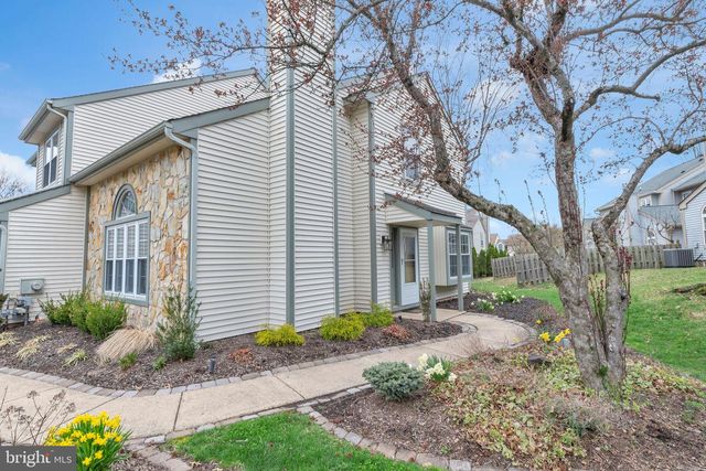 41 LAUREL CIR, Newtown, PA 18940