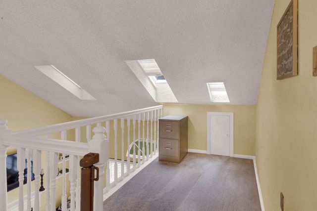 41 LAUREL CIR, Newtown, PA 18940