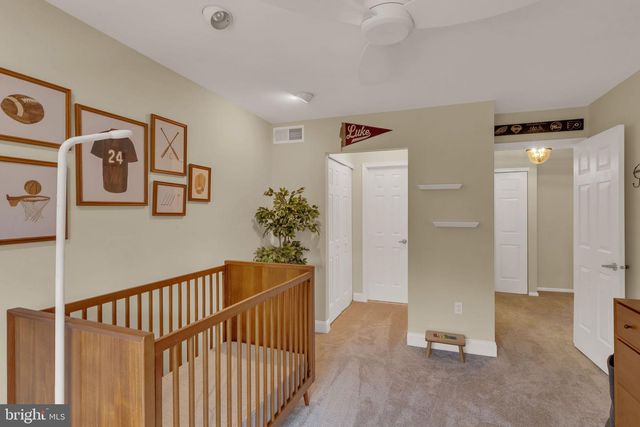 41 LAUREL CIR, Newtown, PA 18940