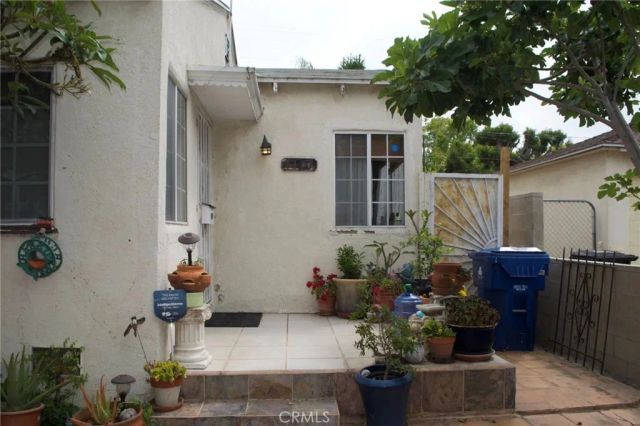 4130 Redwood Avenue, Los Angeles, CA 90066