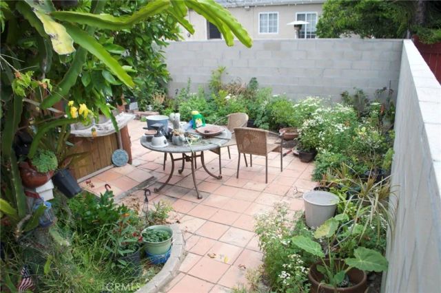 4130 Redwood Avenue, Los Angeles, CA 90066