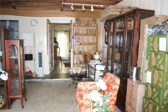 4130 Redwood Avenue, Los Angeles, CA 90066