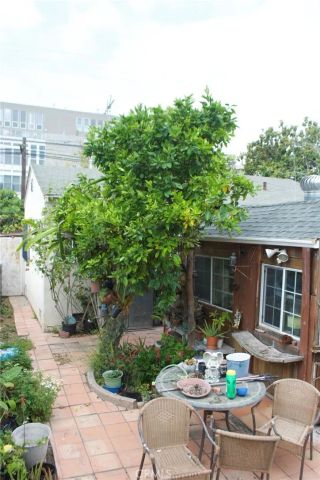 4130 Redwood Avenue, Los Angeles, CA 90066