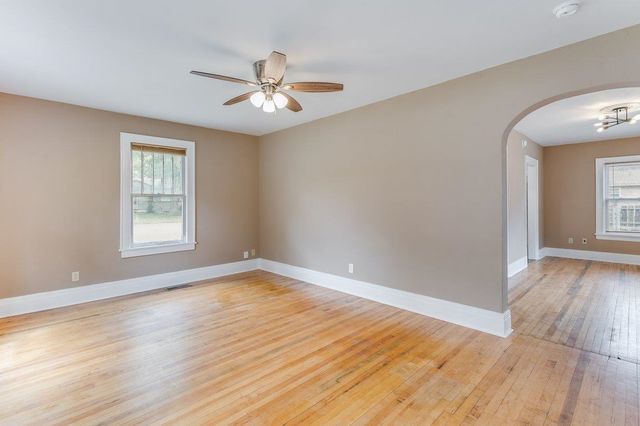 158 N MCcomas St, Wichita, KS 67203