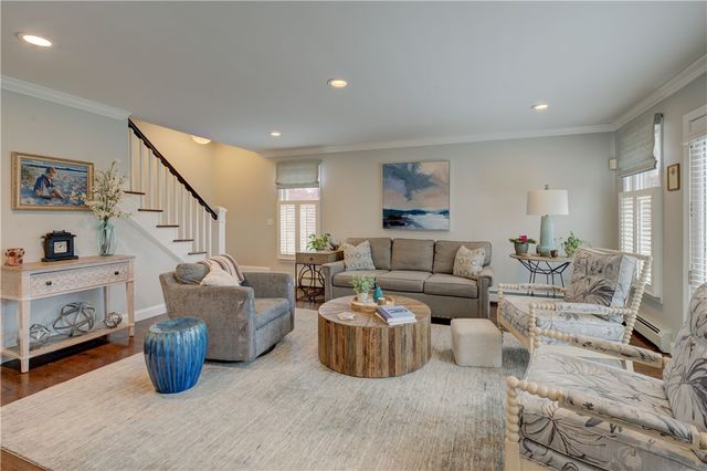 110 Lake View Road, Cranston, RI 02920