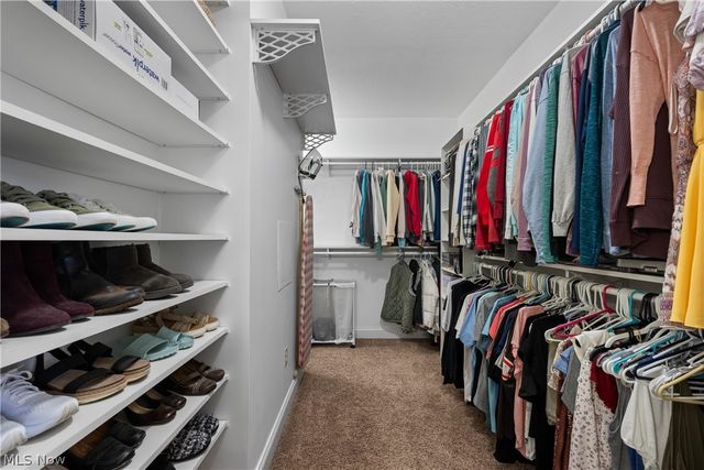 4387 Ridge View Drive, Uniontown, OH 44685