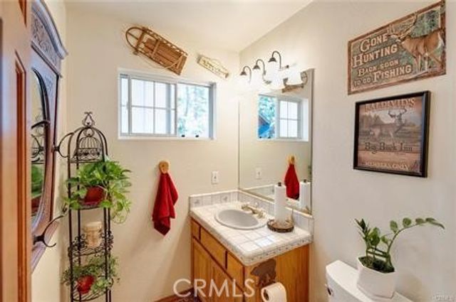 615 San Benito, Lake Arrowhead, CA 92352