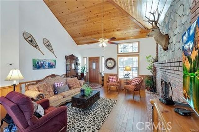615 San Benito, Lake Arrowhead, CA 92352