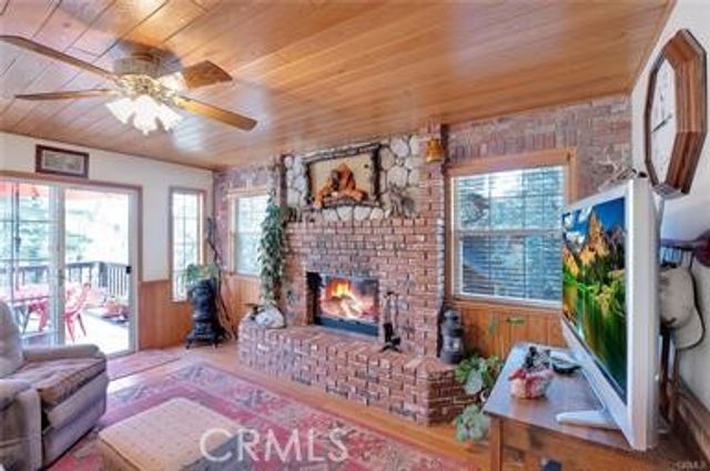 615 San Benito, Lake Arrowhead, CA 92352