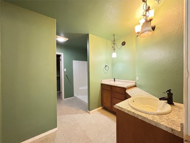 250 County Road 2426, Como, TX 75431